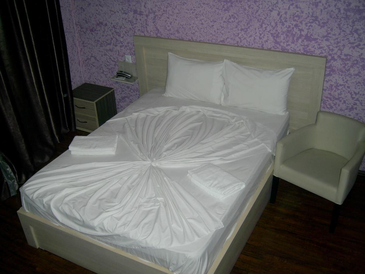 Hotel Vakhtanguri Batumi Exterior photo